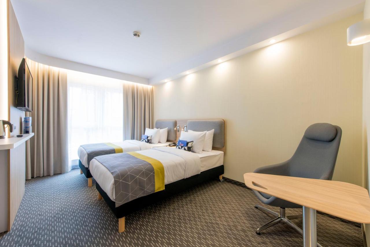 Holiday Inn Express Warsaw - Mokotow By Ihg Exterior foto