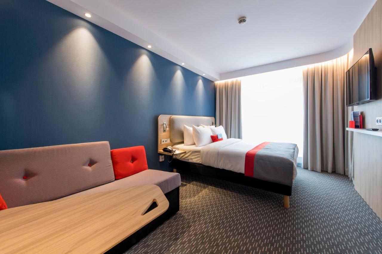 Holiday Inn Express Warsaw - Mokotow By Ihg Exterior foto