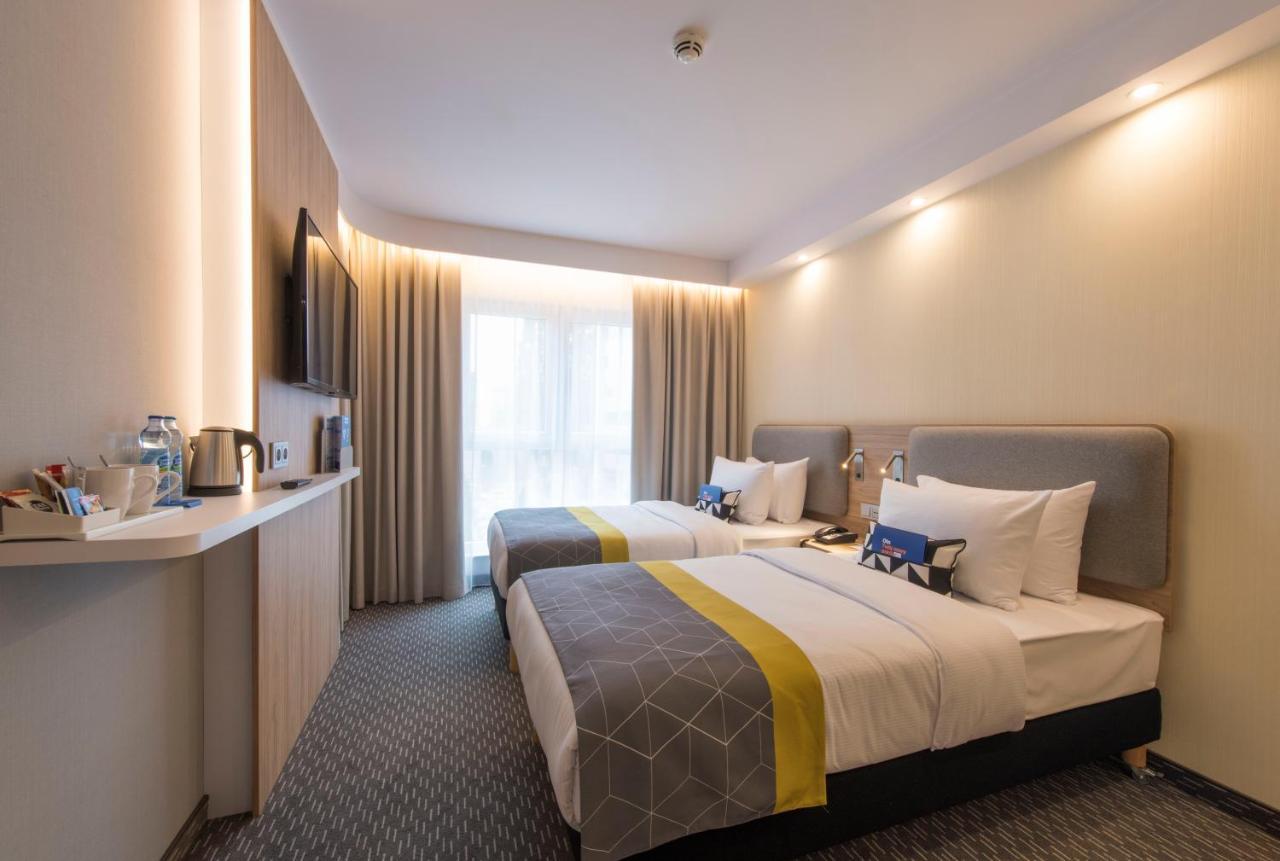 Holiday Inn Express Warsaw - Mokotow By Ihg Exterior foto