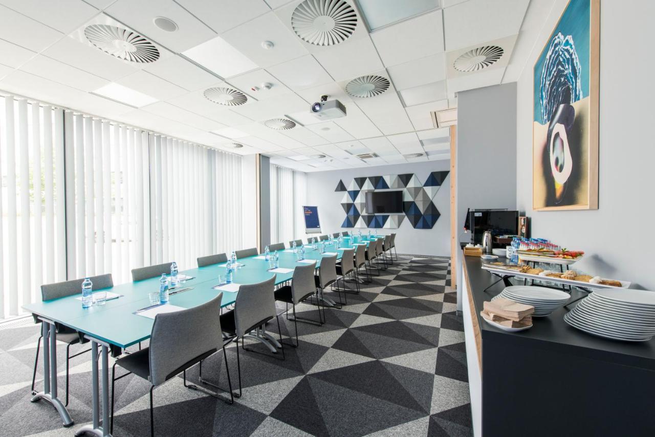 Holiday Inn Express Warsaw - Mokotow By Ihg Exterior foto