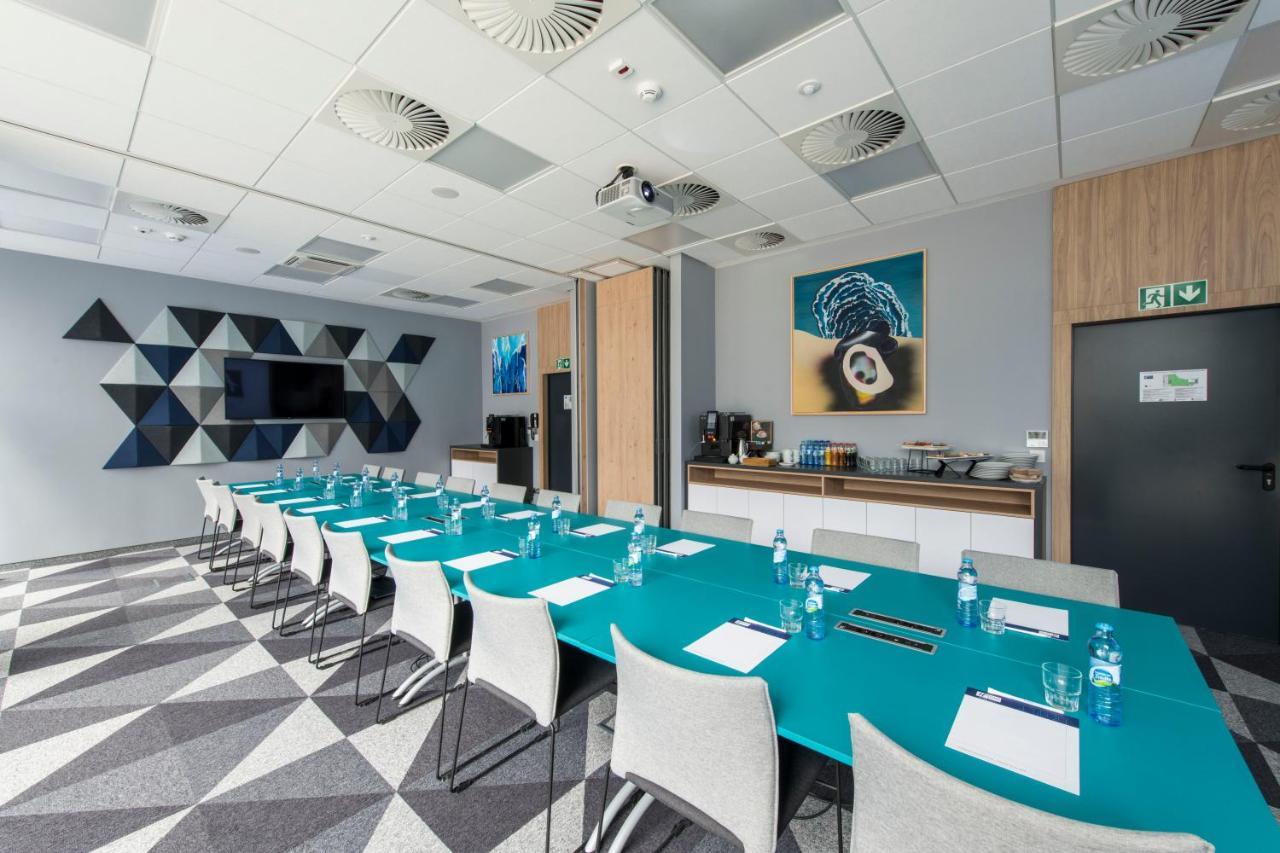 Holiday Inn Express Warsaw - Mokotow By Ihg Exterior foto
