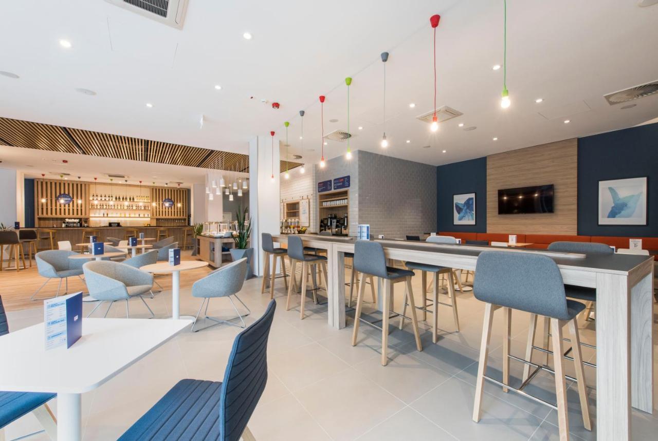 Holiday Inn Express Warsaw - Mokotow By Ihg Exterior foto