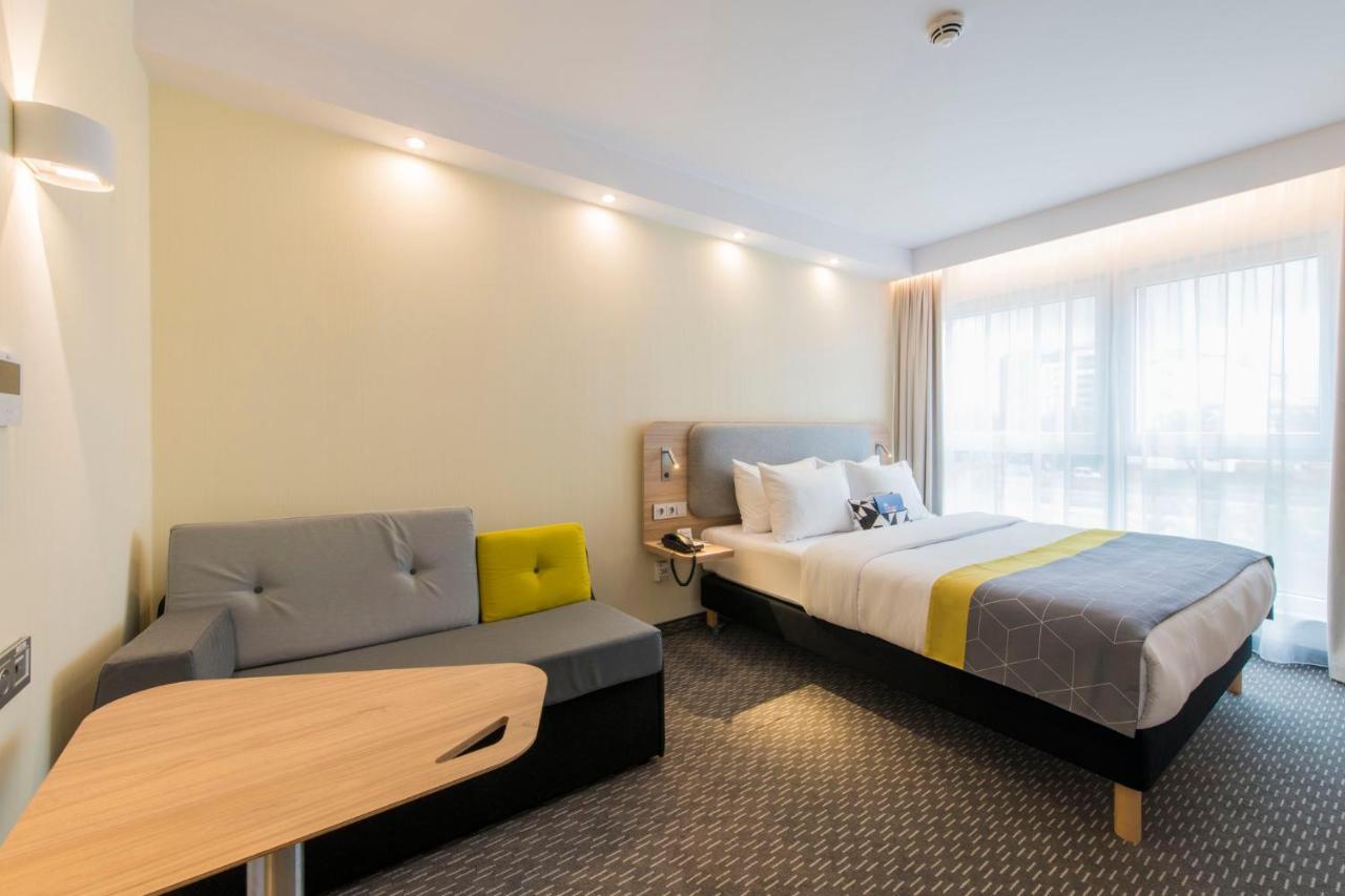 Holiday Inn Express Warsaw - Mokotow By Ihg Exterior foto