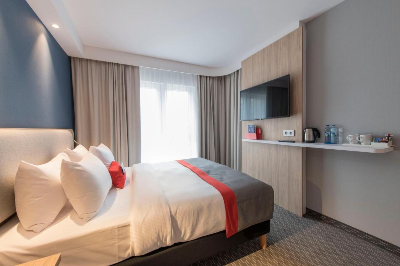 Holiday Inn Express Warsaw - Mokotow By Ihg Exterior foto