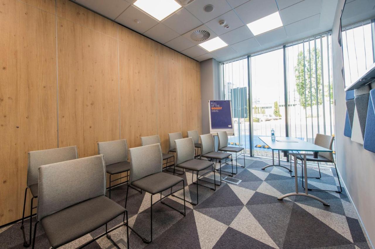Holiday Inn Express Warsaw - Mokotow By Ihg Exterior foto