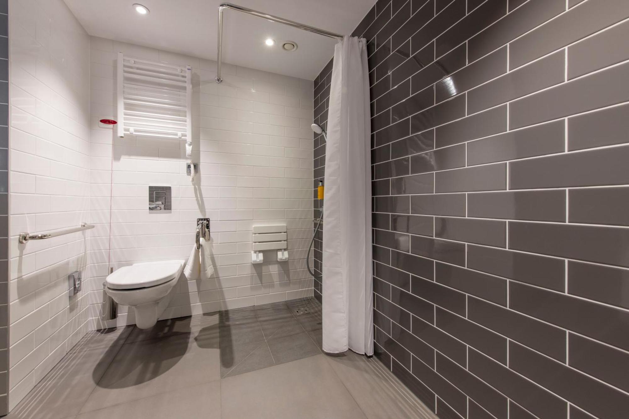 Holiday Inn Express Warsaw - Mokotow By Ihg Exterior foto