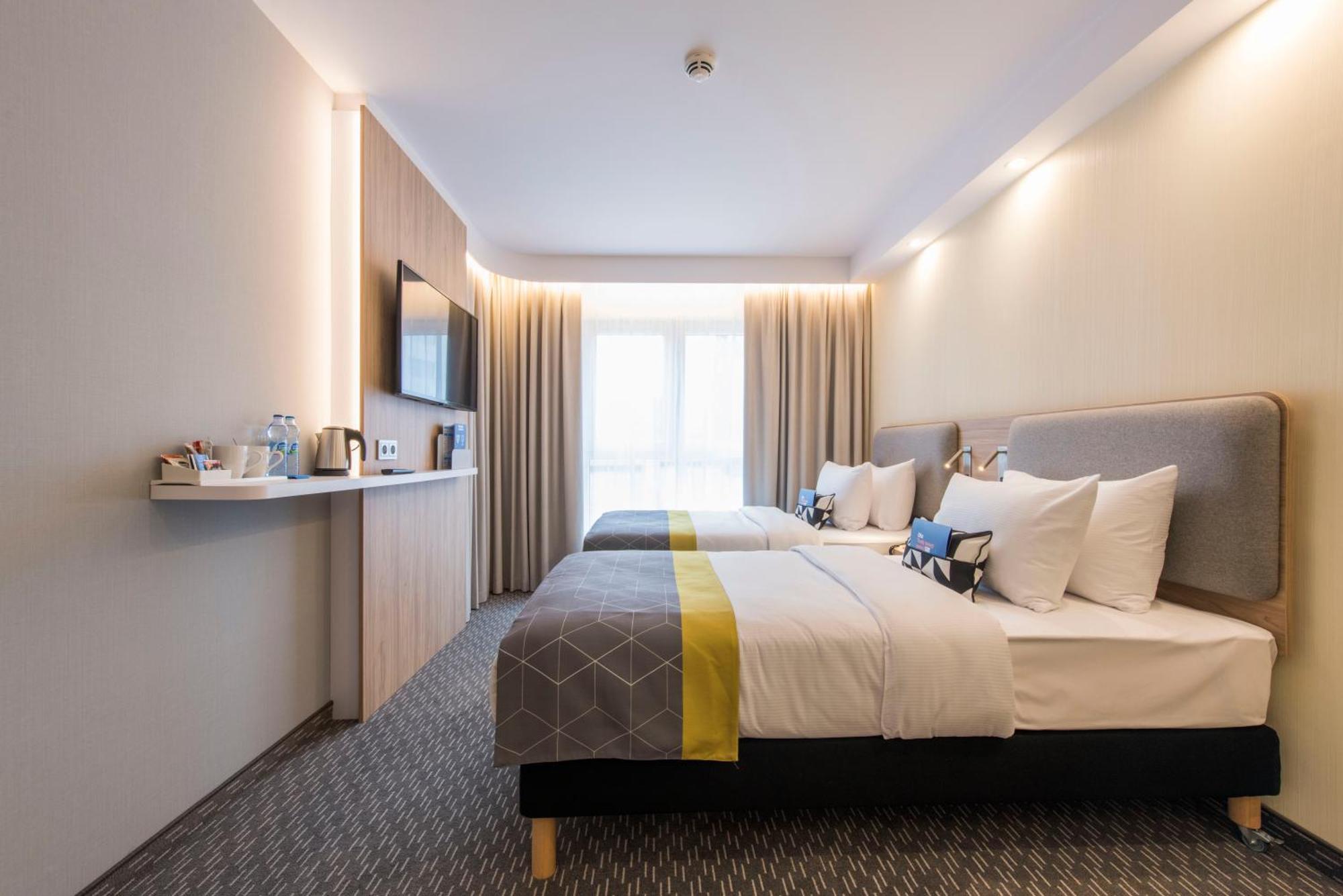 Holiday Inn Express Warsaw - Mokotow By Ihg Exterior foto