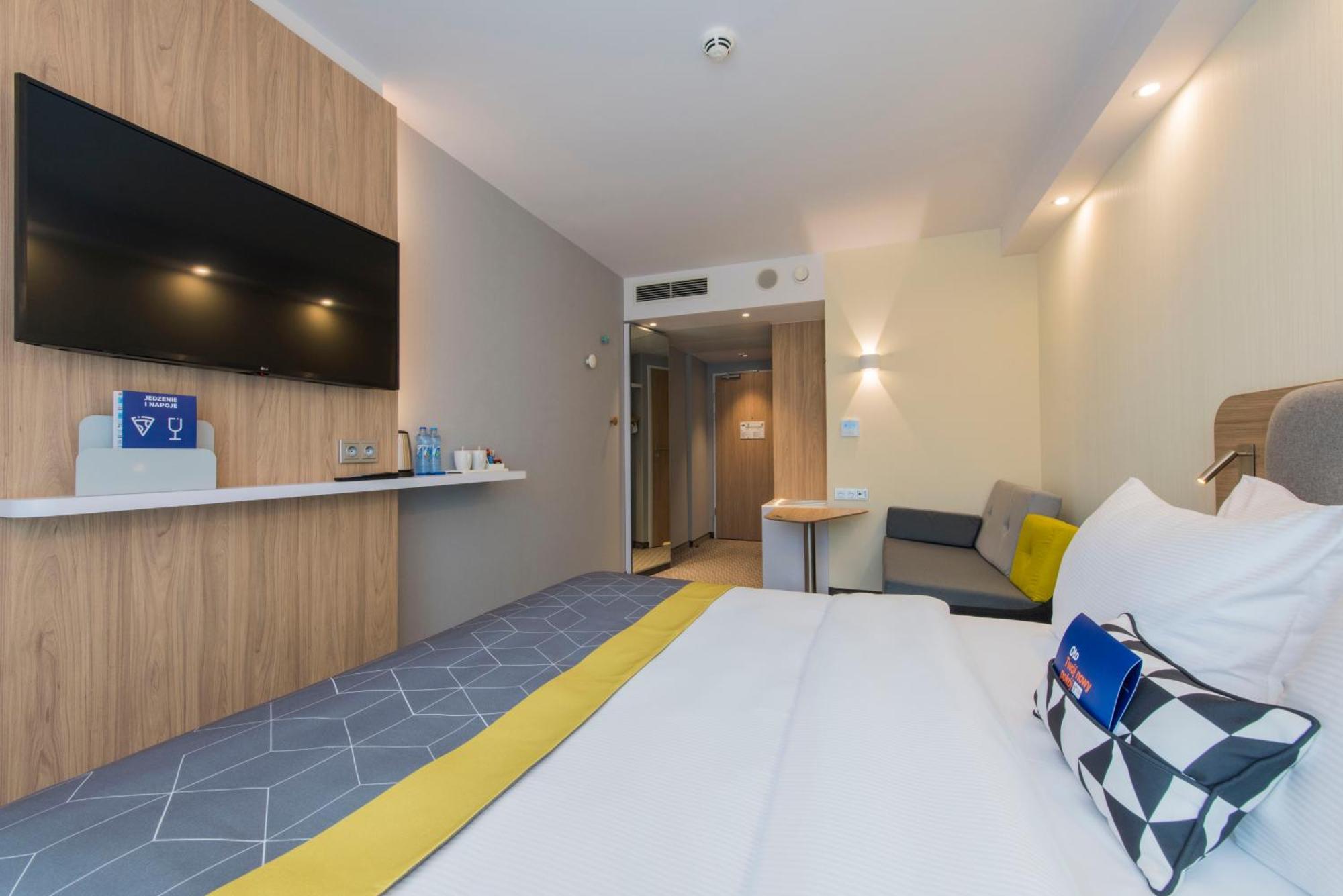 Holiday Inn Express Warsaw - Mokotow By Ihg Exterior foto
